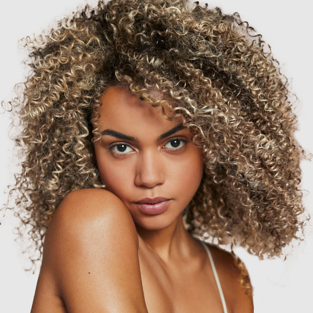 CT-18316_K-rastase-Blond-Absolu-CicaGloss-Refillable-4
